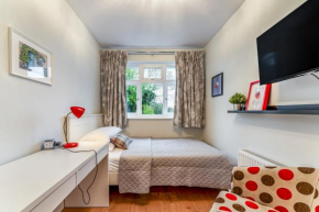 Cozy Room 4